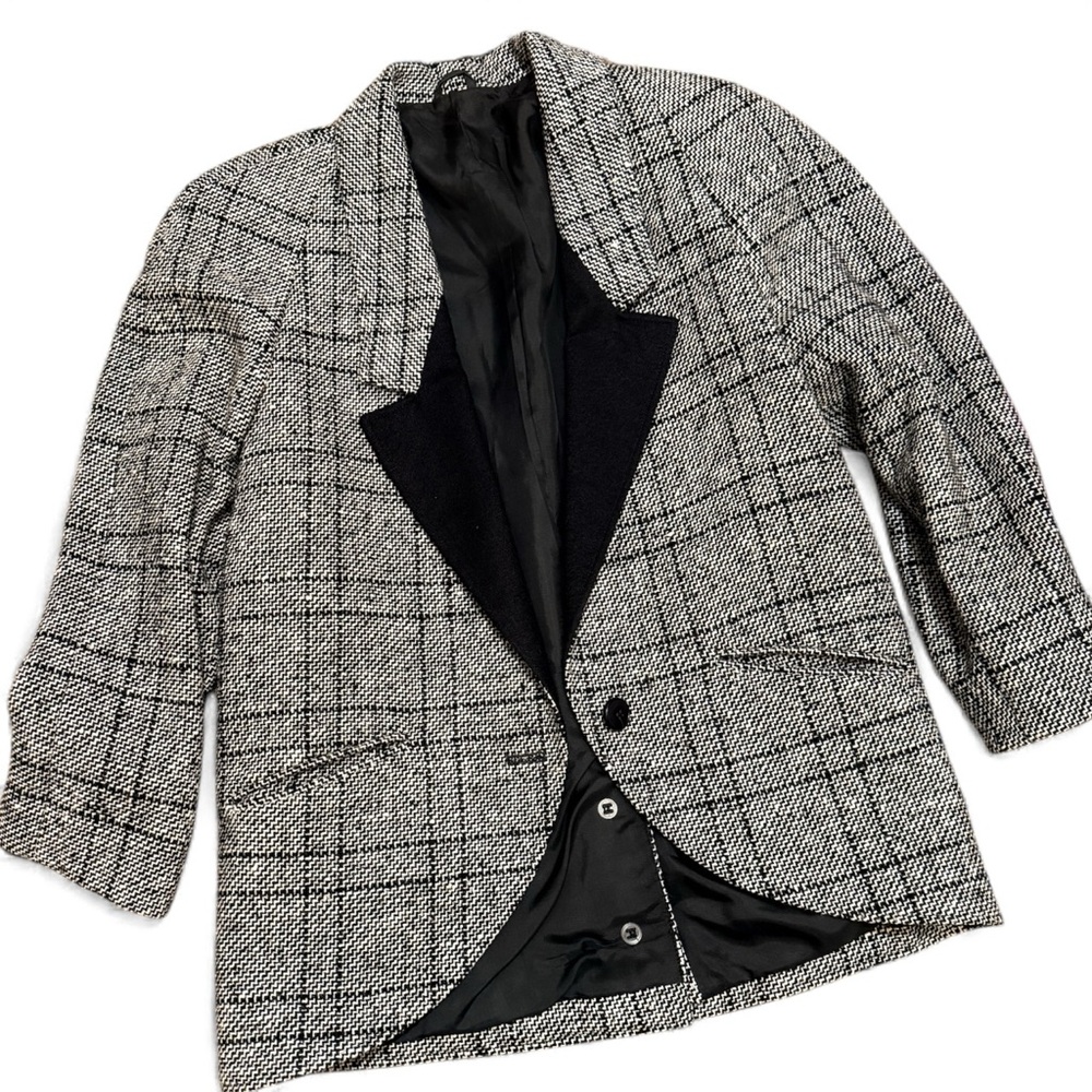 Womens Black & White Plaid Blazer with Black Lapel